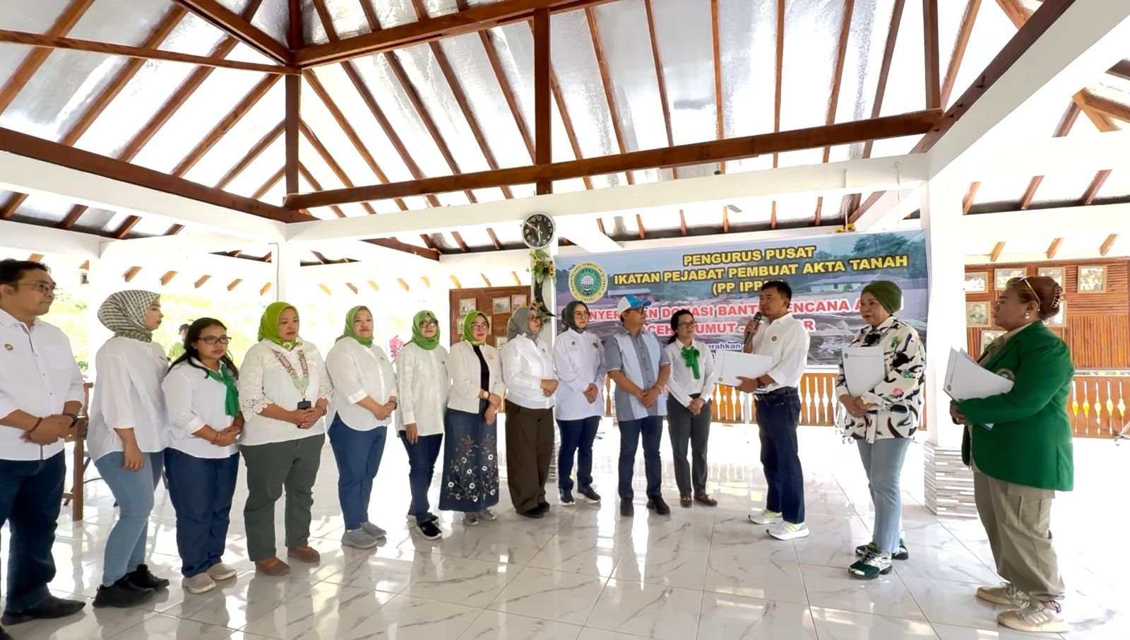 PP IPPAT Peduli Bencana                                        Beri Bantuan Kepada Anggota IPPAT Yang Terdampak Banjir