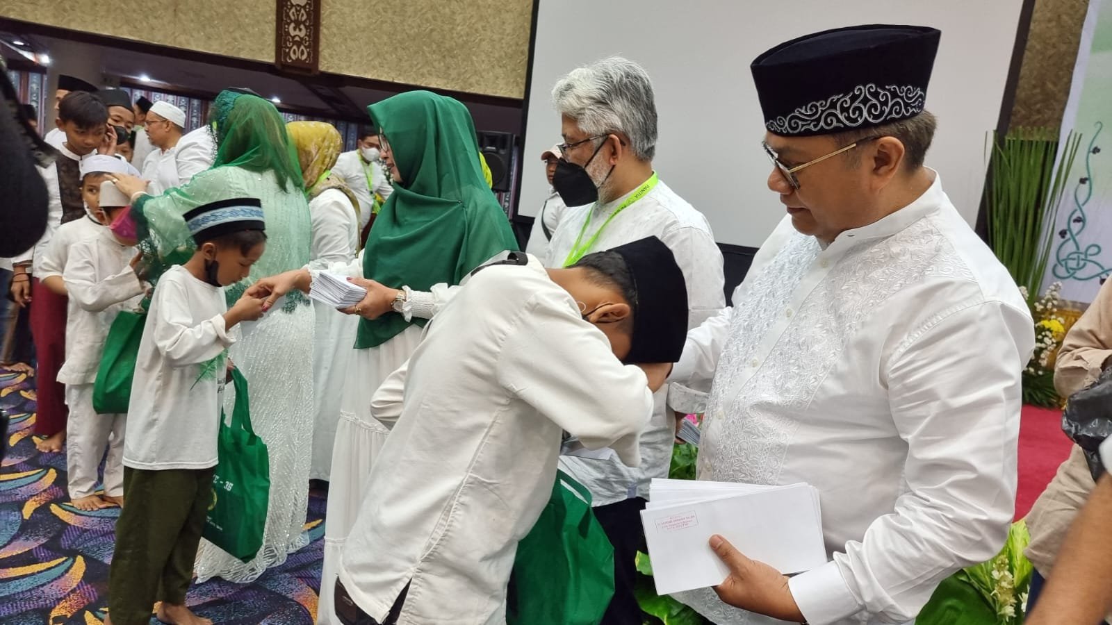 PP IPPAT Gelar Istighotsah dan Santunan Yatim Piatu